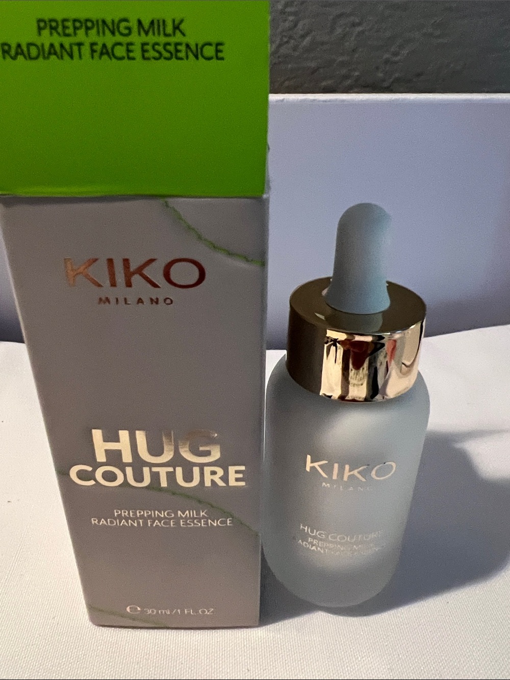 KIKO Milano Hug Couture Prepping Milk Radiant Face Essence